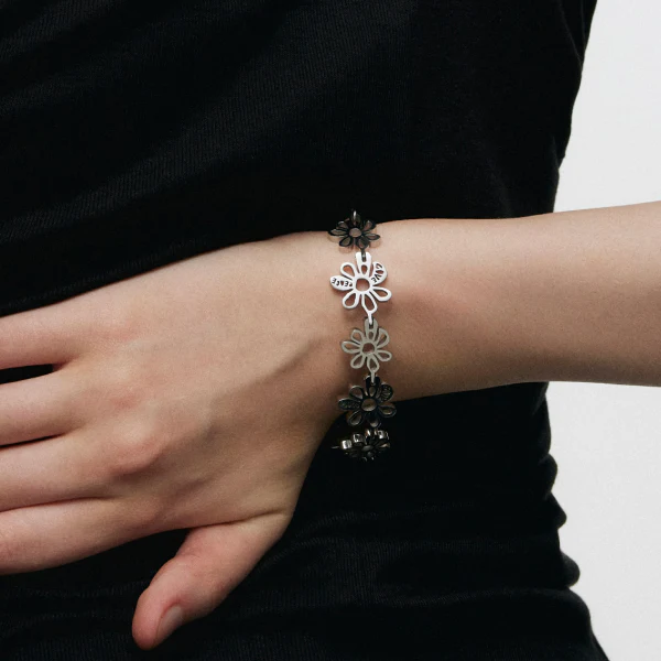 Anti-War Flower Bracelet - Image 4