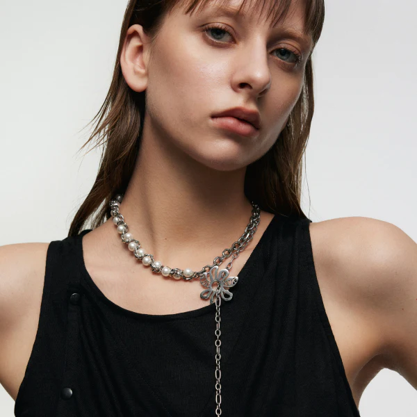 Anti-War Flower Pearl Necklace - Image 3