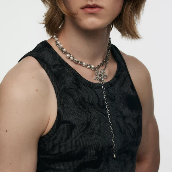Anti-War Flower Pearl Necklace - Image 4