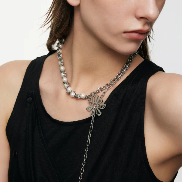 Anti-War Flower Pearl Necklace - Image 5