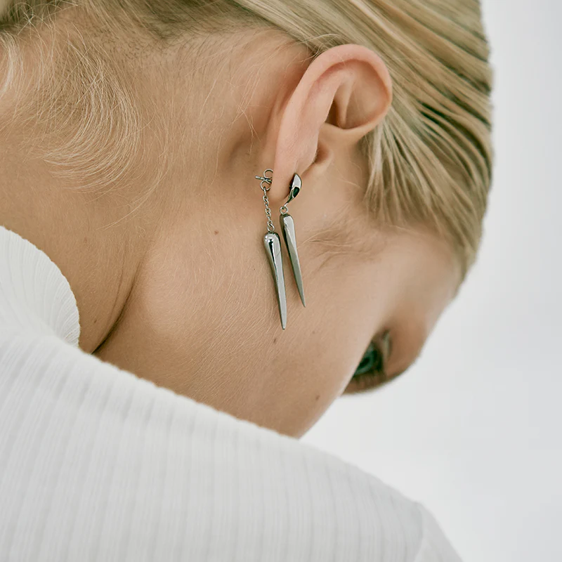 Area 51 Alien Drop Earrings - Image 2
