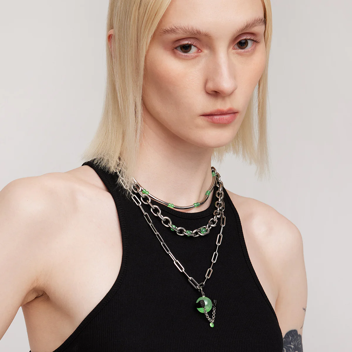 BLACK GLOVES MAGIC CRYSTAL BALL NECKLACE - Image 4
