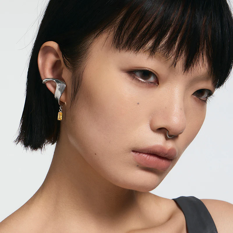 Bone Record Pattern Flow Ear Cuff - Image 4