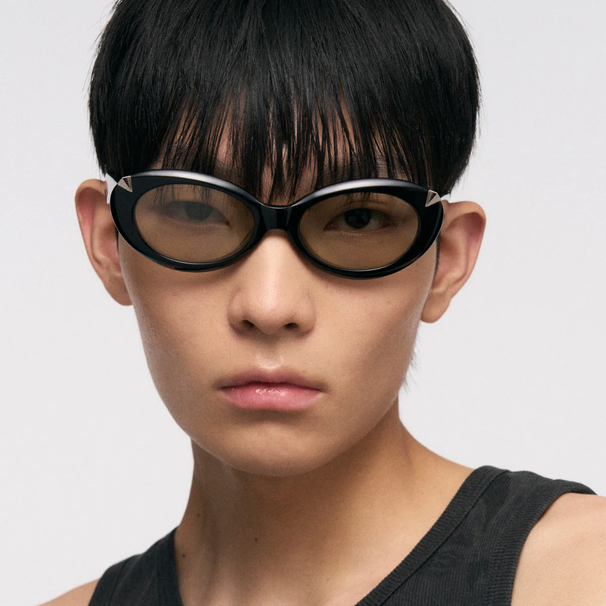 Cat Eye Claw-Detail Sunglasses (Black) - Image 5