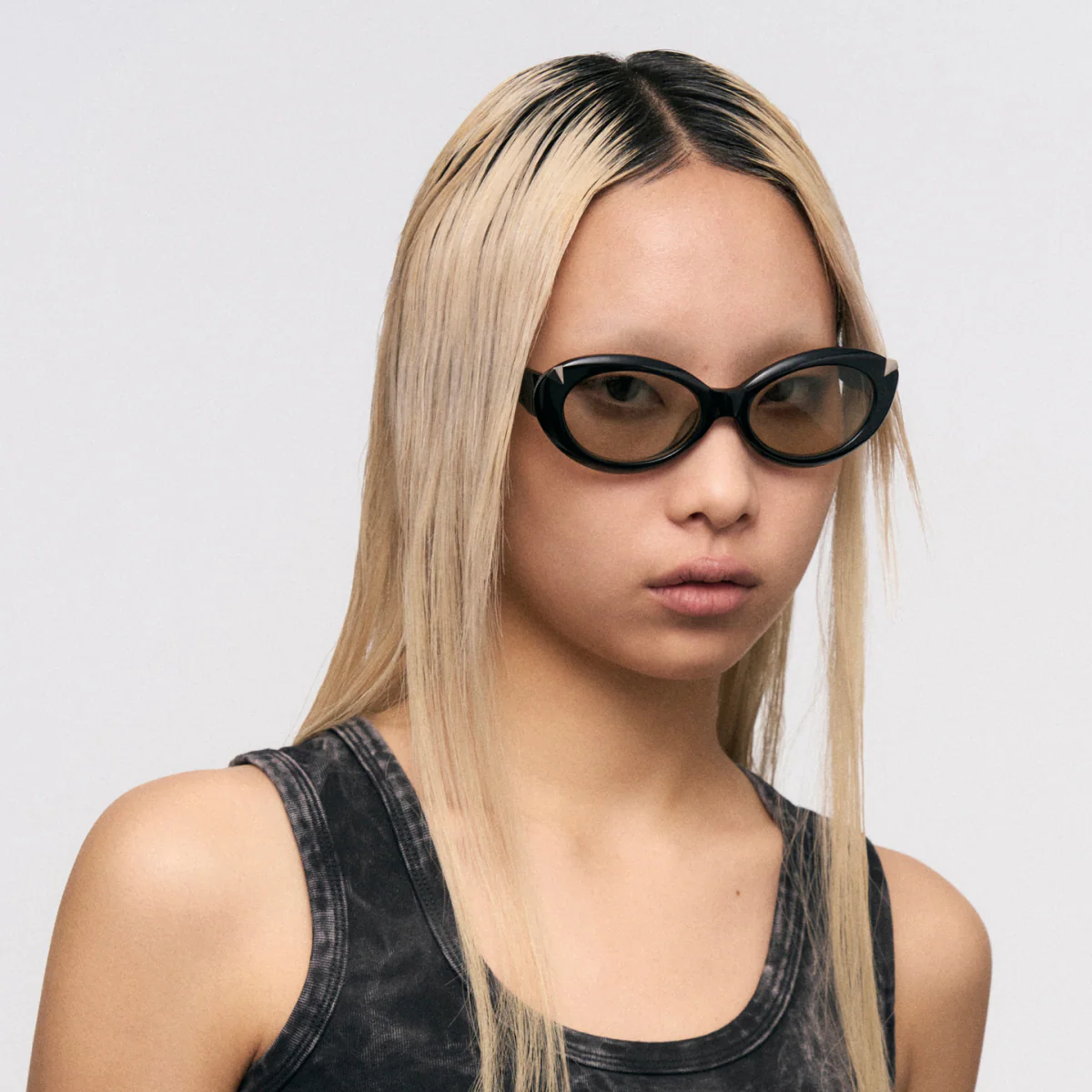 Cat Eye Claw-Detail Sunglasses (Black) - Image 6