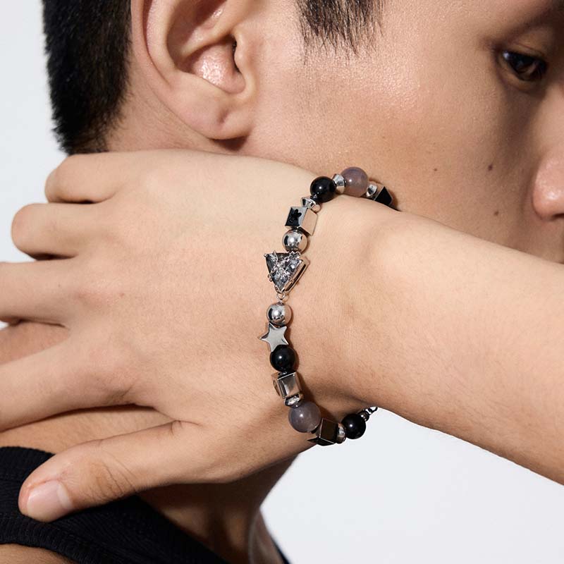 Christmas Tree Beaded Bracelet - Image 3