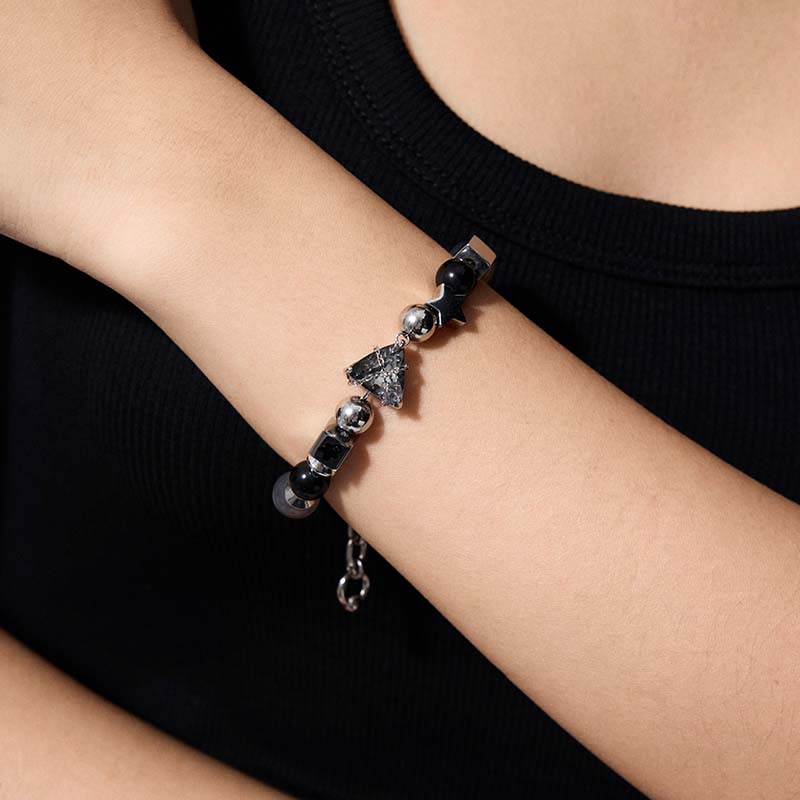 Christmas Tree Beaded Bracelet - Image 4