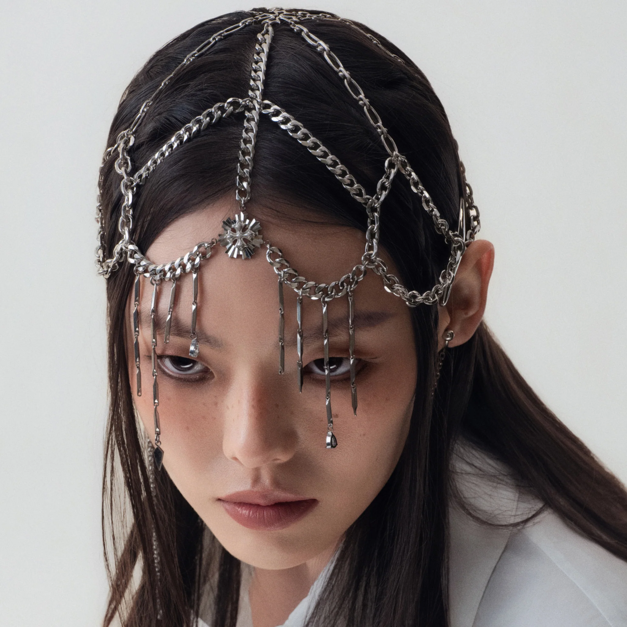 Cornflower Emblem Chain Hair Accessory - Image 6