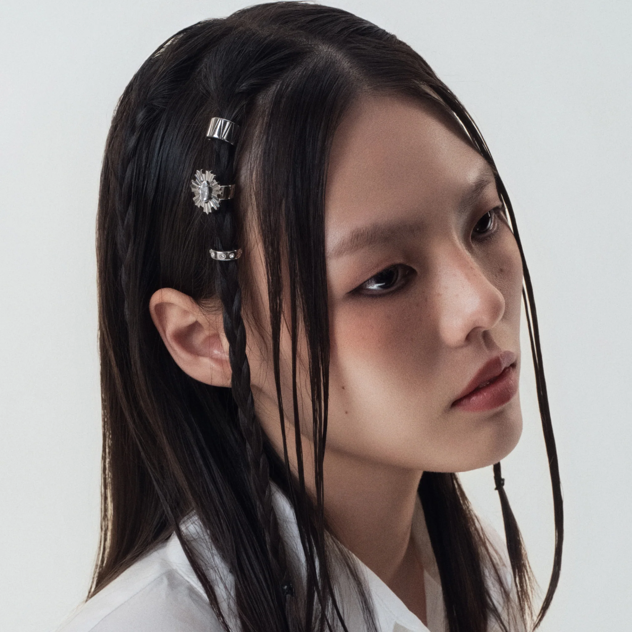 Cornflower Emblem Stacking Hair Buckle Set - Image 5