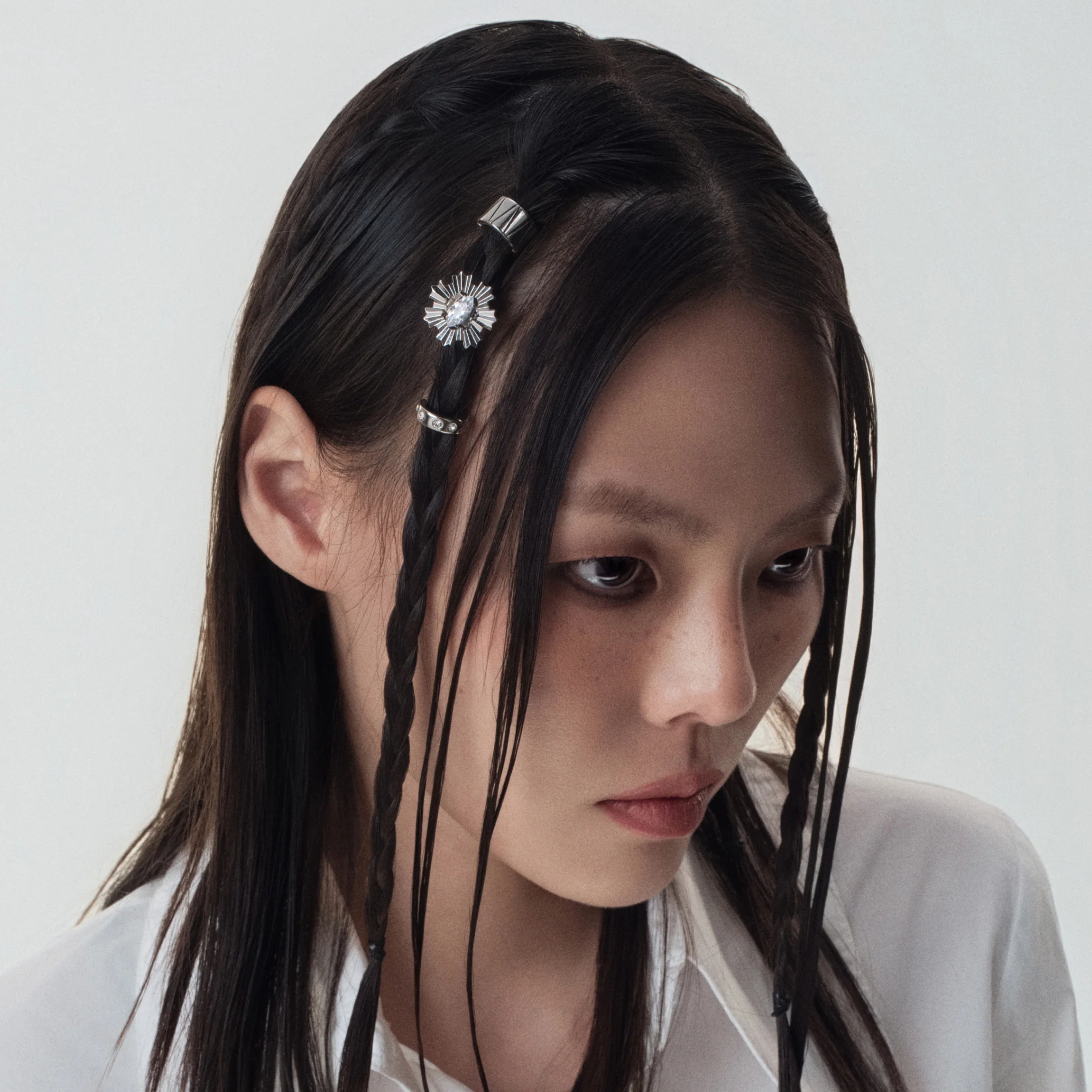 Cornflower Emblem Stacking Hair Buckle Set - Image 6