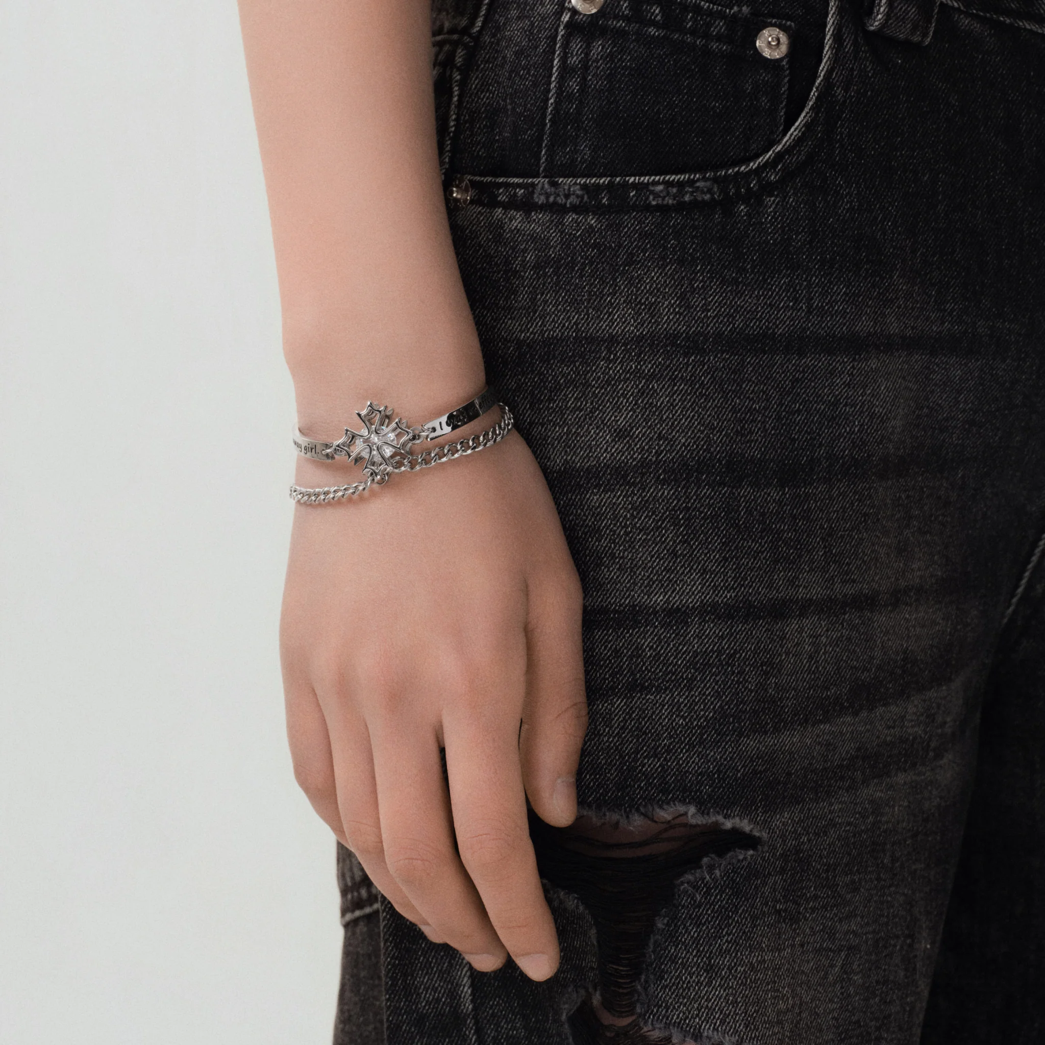 Crossflower Double-Layer Bracelet - Image 6