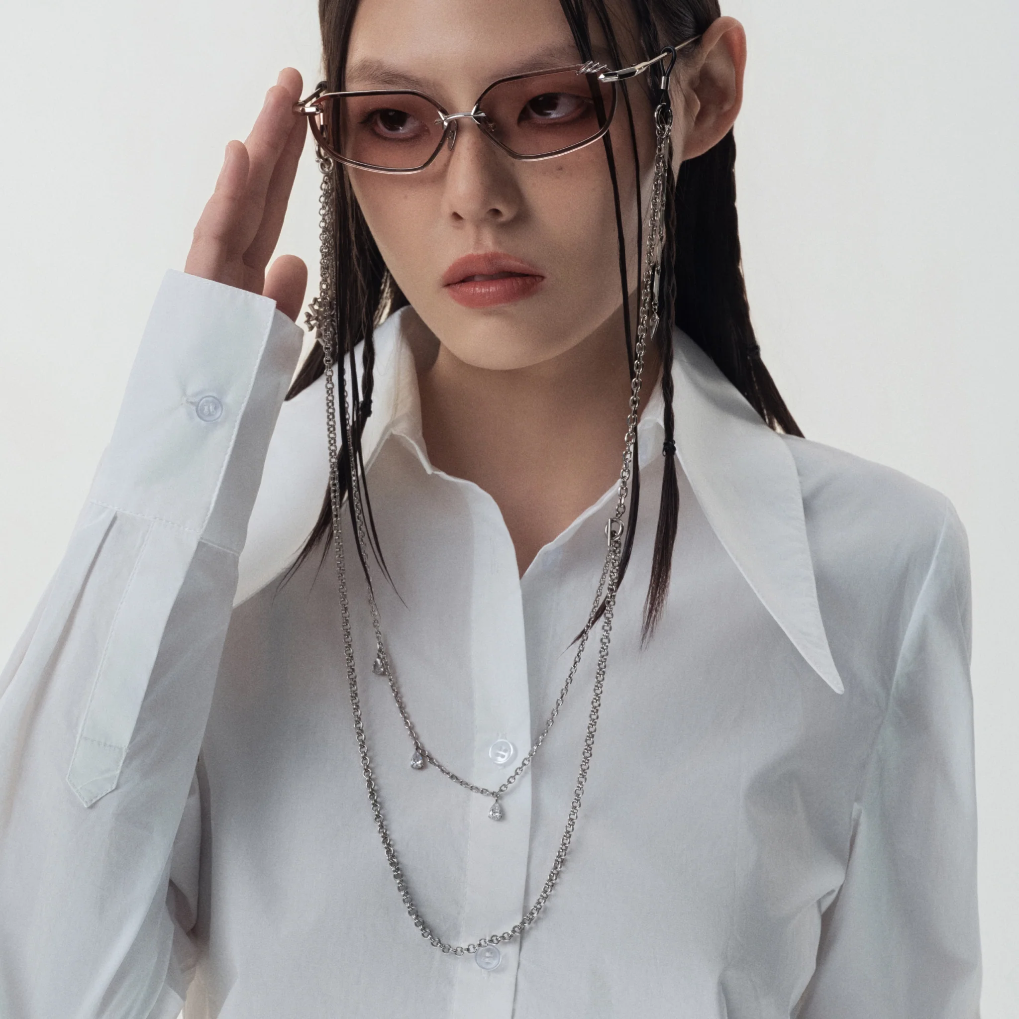 Crossflower Pendant Glasses Chain - Image 3