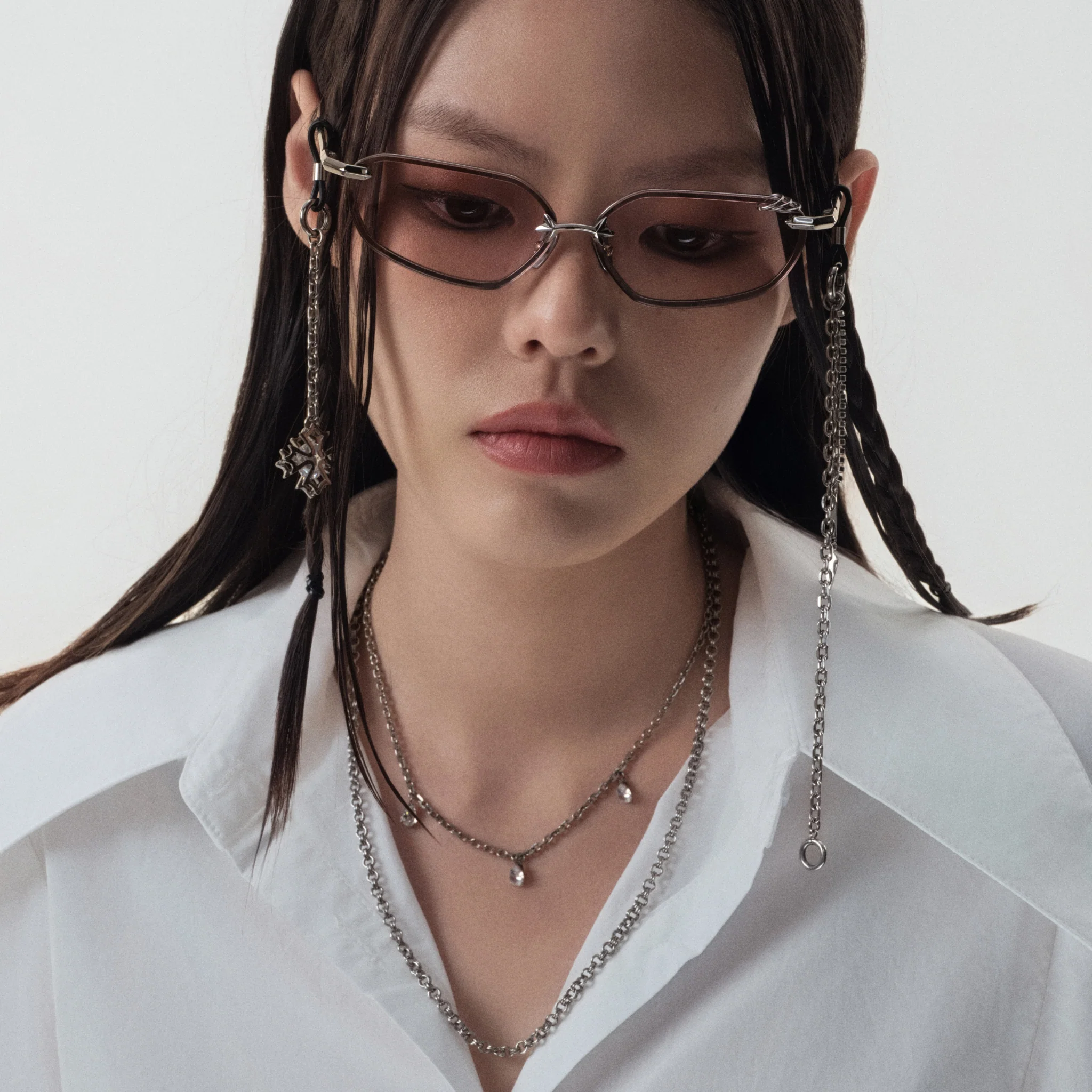 Crossflower Pendant Glasses Chain - Image 4