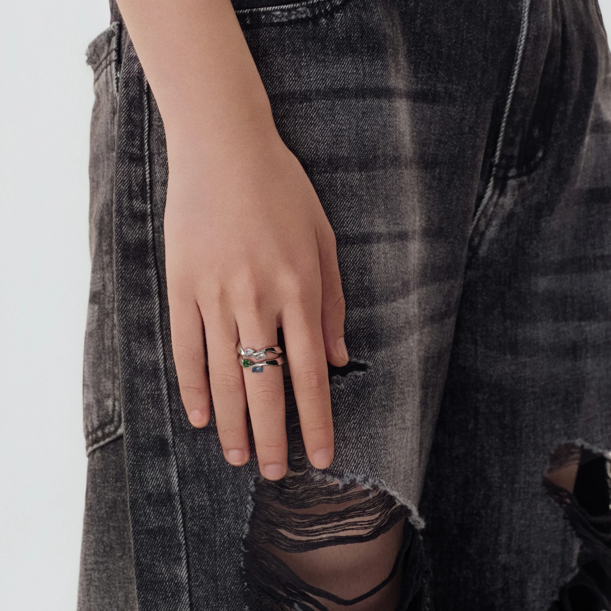 Crystal Ribbon Ring - Image 6