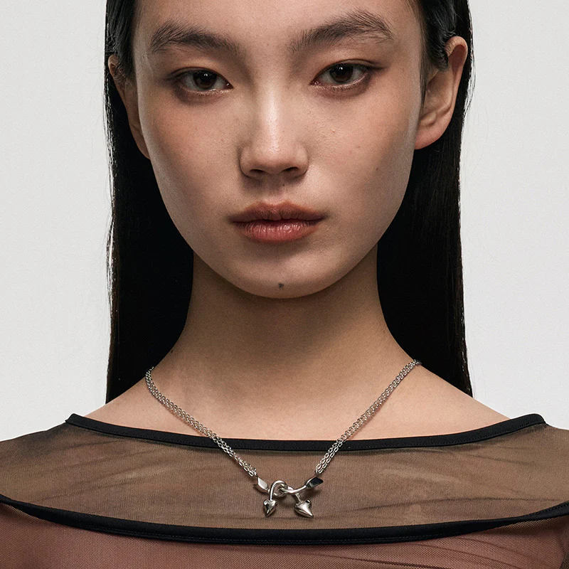 Entwined Arrow Double-Layer Necklace - Image 3