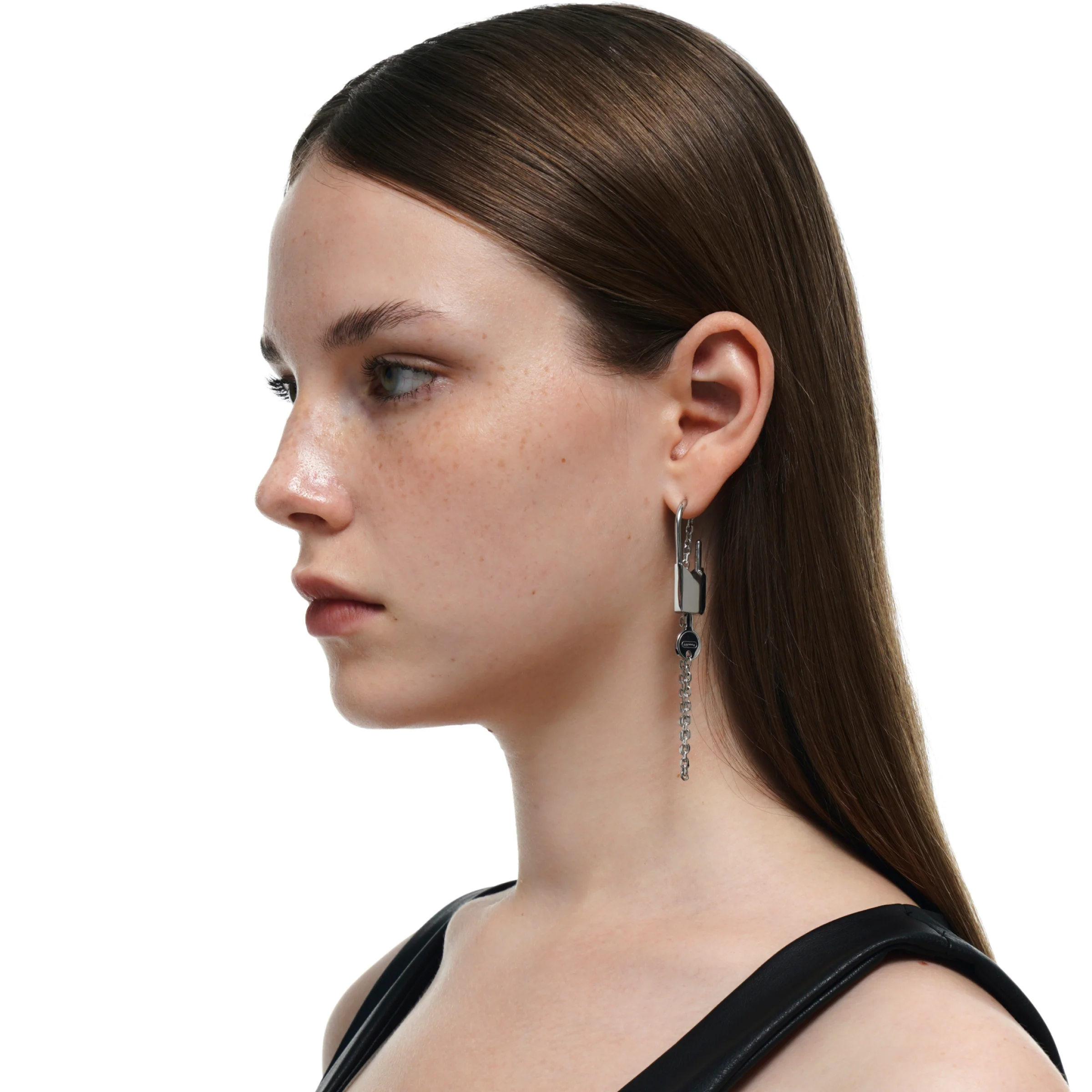 Lover's Interlock Faceted Rhinestone Lock Earring - Image 6