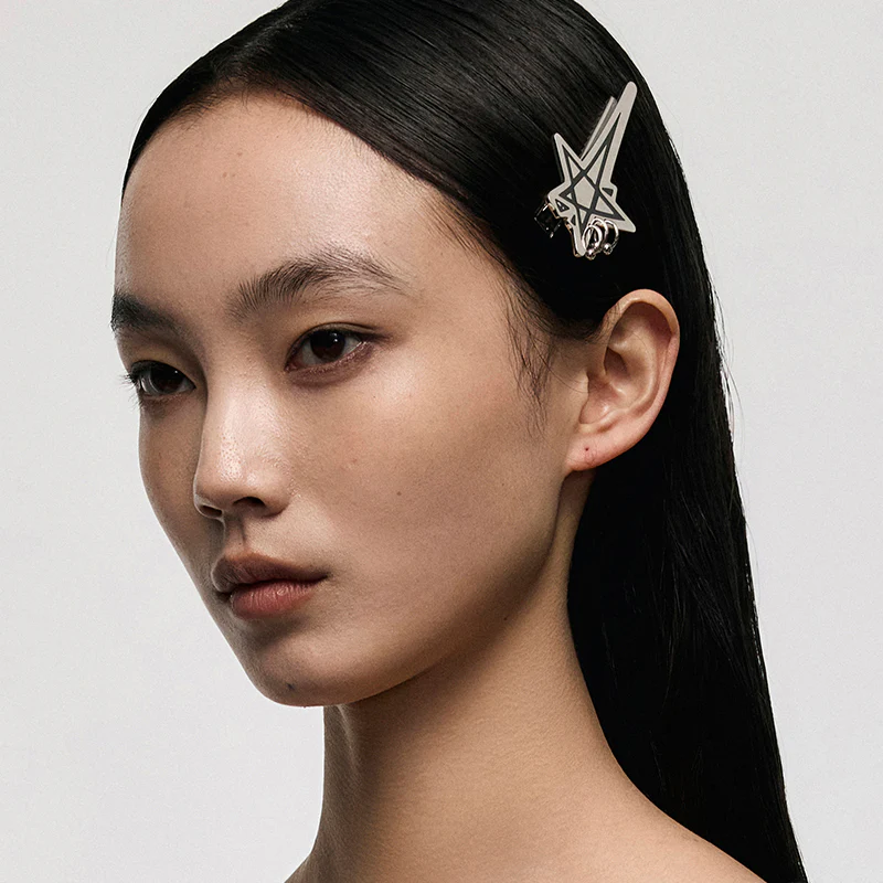 Graffiti Star Piercing Detail Hair Clip - Image 3