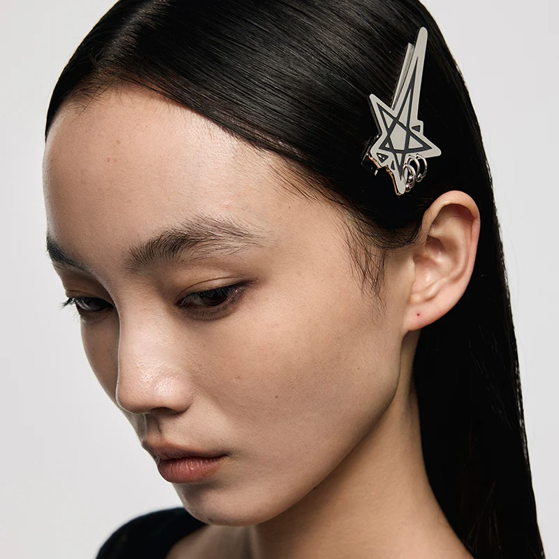 Graffiti Star Piercing Detail Hair Clip - Image 5