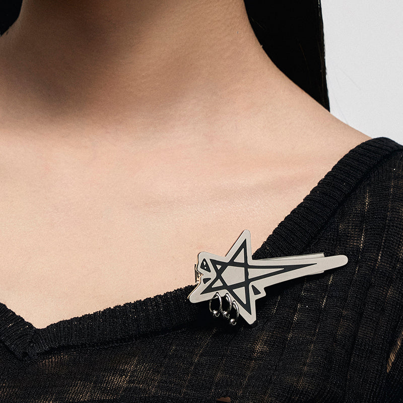 Graffiti Star Piercing Detail Hair Clip - Image 6