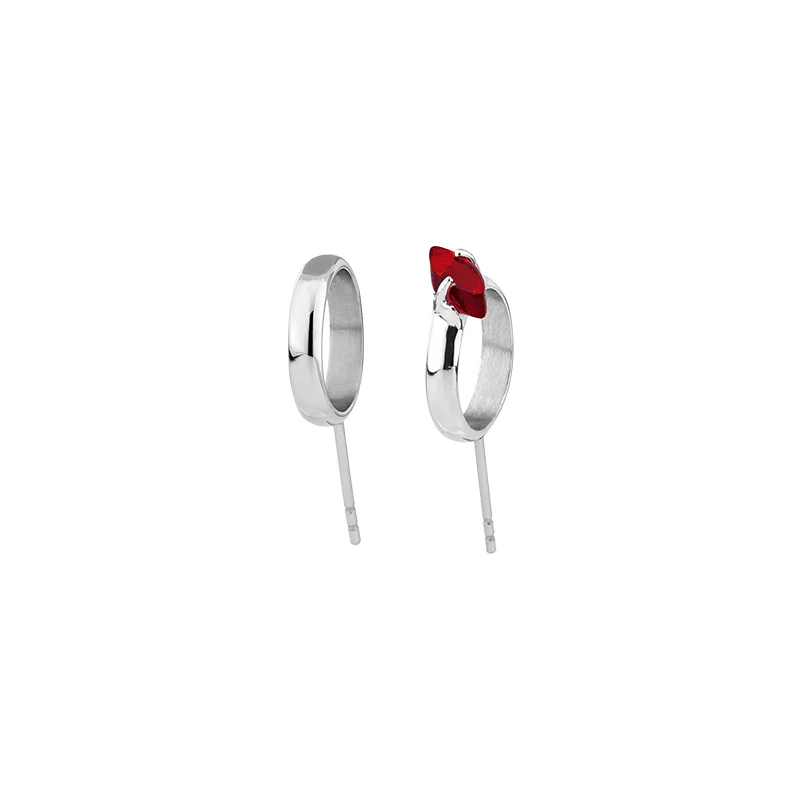 Killer Bunny Red Rabbit Eye Shape Decor Asymmetry Stud Earrings - Image 3