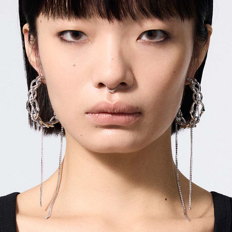 Knight Armor Chain Earrings - Image 3