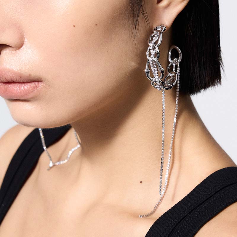 Knight Armor Chain Earrings - Image 4