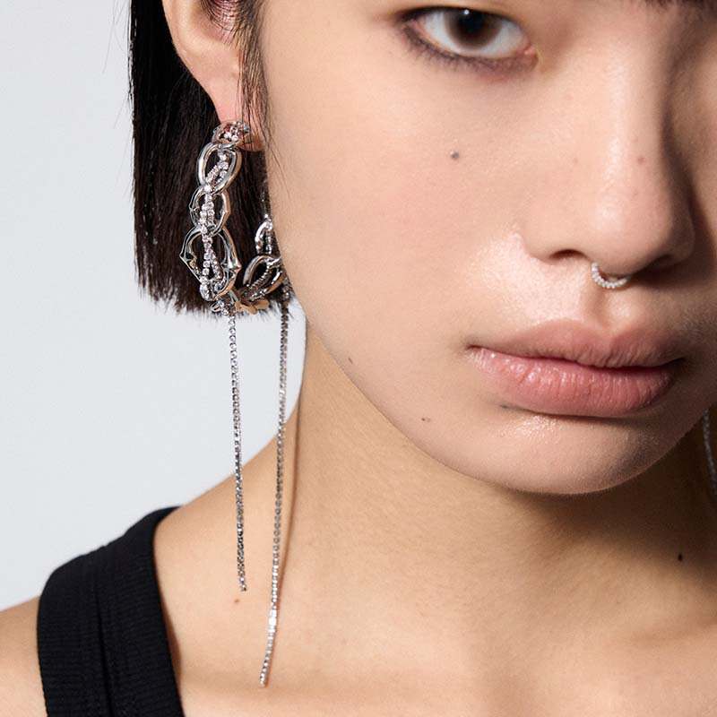 Knight Armor Chain Earrings - Image 6