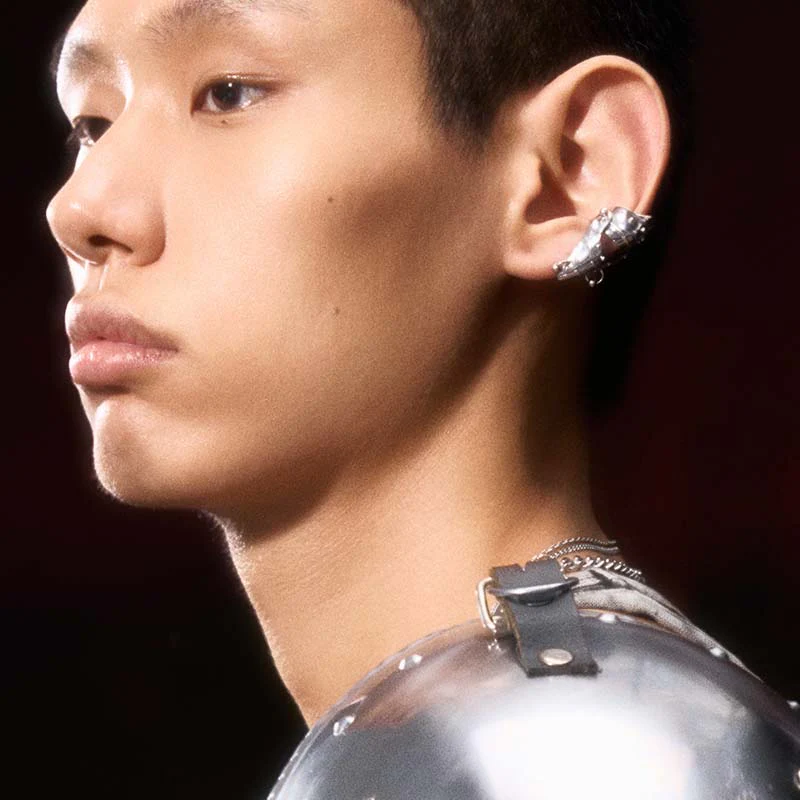 Knight Armor Ear Cuff - Image 3