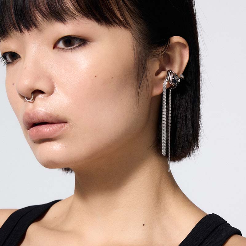 Knight Armor Tassel Ear Cuff - Image 4