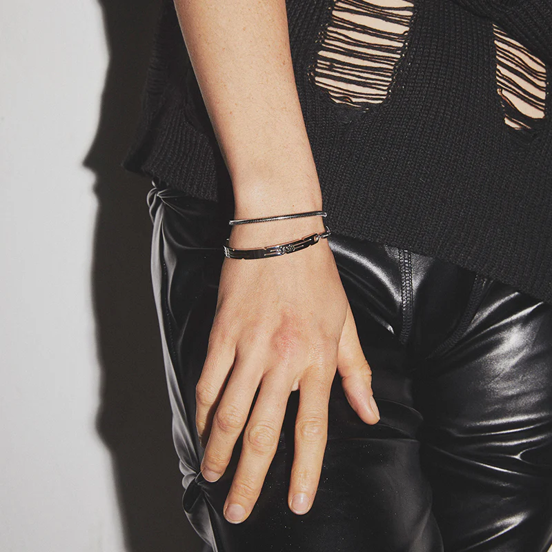 Latrinalia Double Layer Snake Chain Bracelet - Image 4