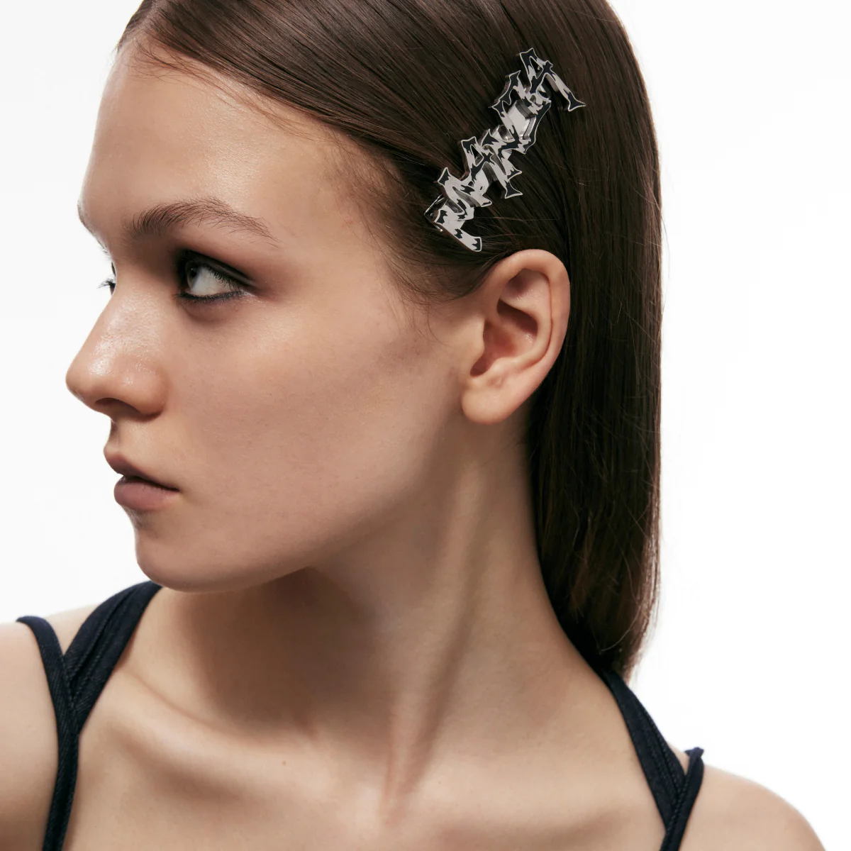 "MANIA" Letter Hair Clip - Image 4