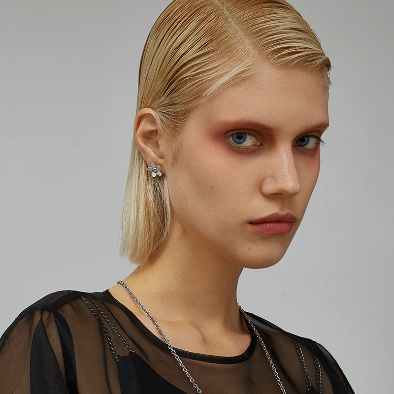 Mechanical Garden 2.0 Flowers Bicolor Stud Earrings - Image 3