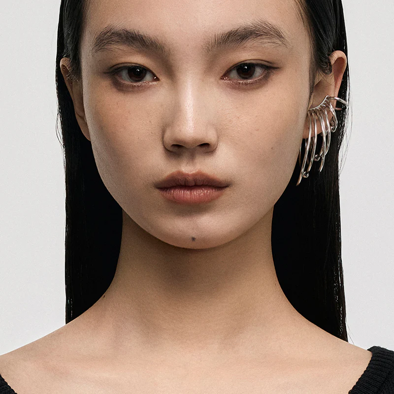 Multi-Hoop Stacked Ear Cuff - Image 3