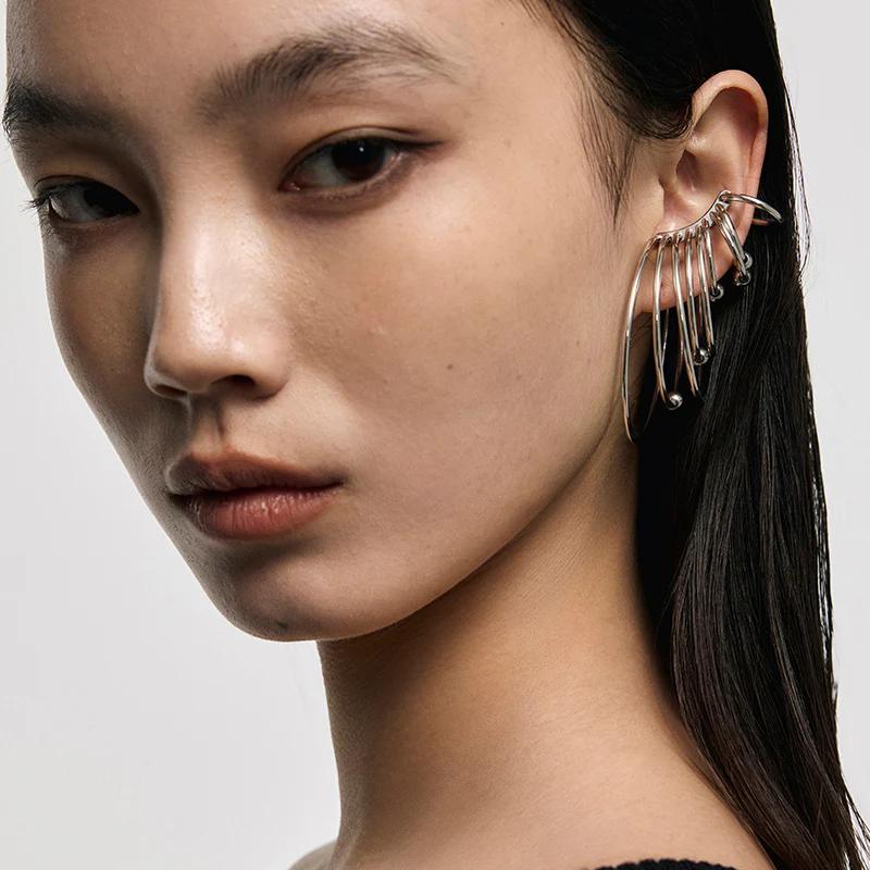 Multi-Hoop Stacked Ear Cuff - Image 6