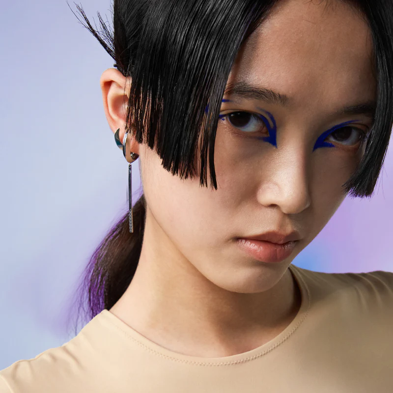 Neon Jungle Piercing-Free Removable Bar Earring - Image 3