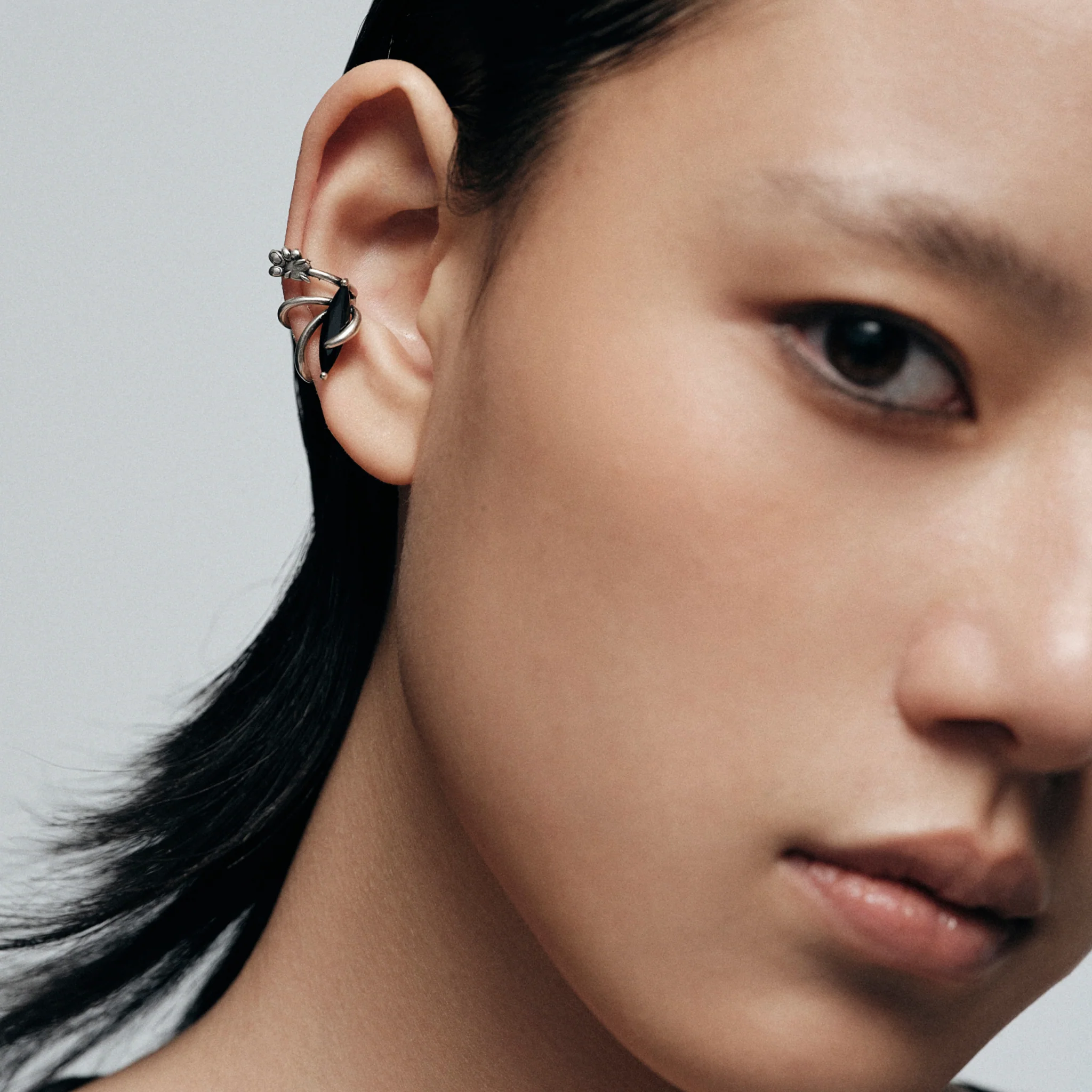 Night Cat Claw Ear Cuff - Image 5