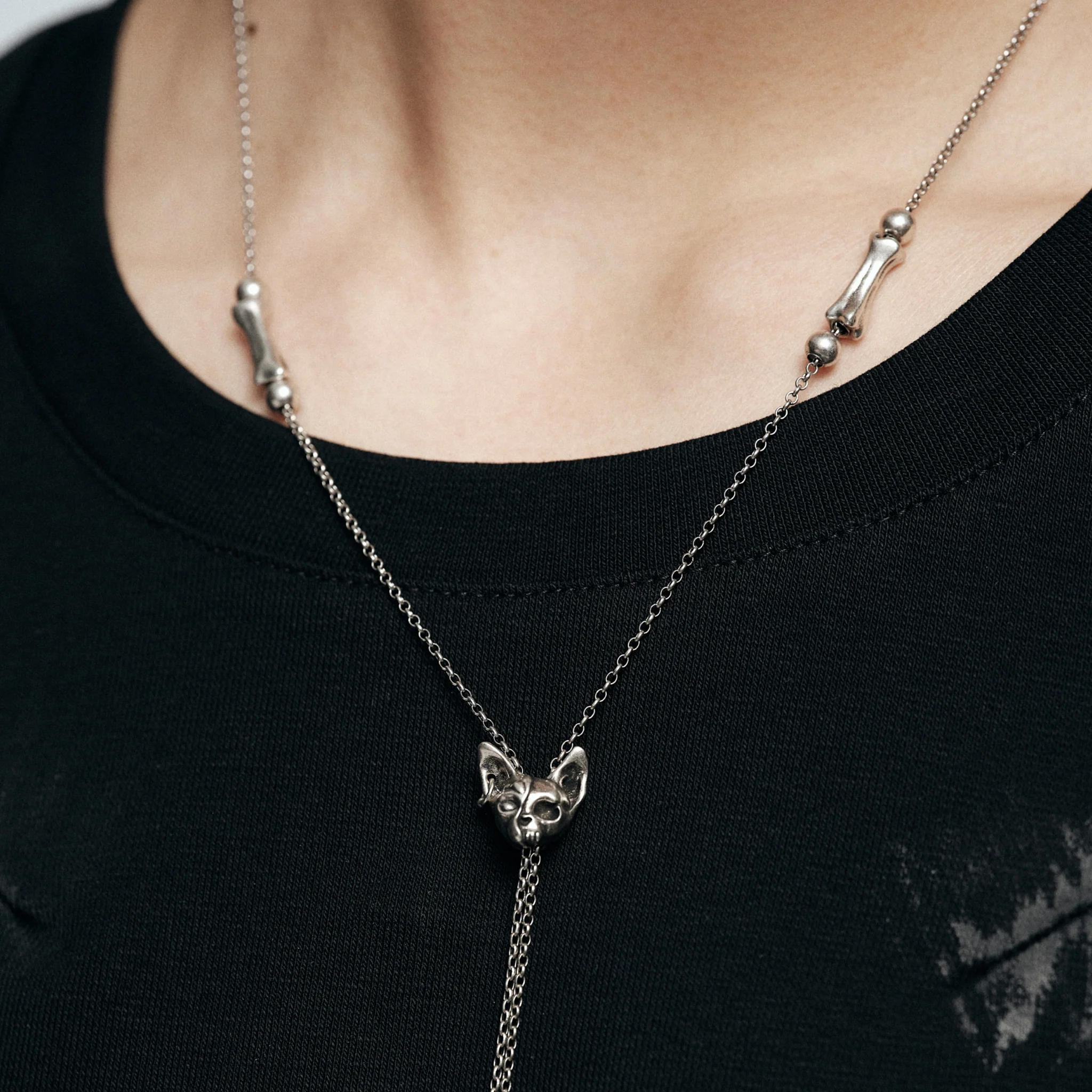 Night Cat Skull Adjustable Sweater Necklace - Image 4