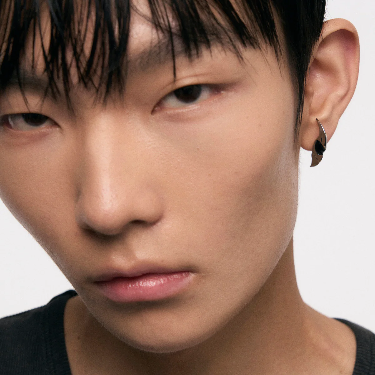 Onyx Snake Tail Stud Earrings - Image 4