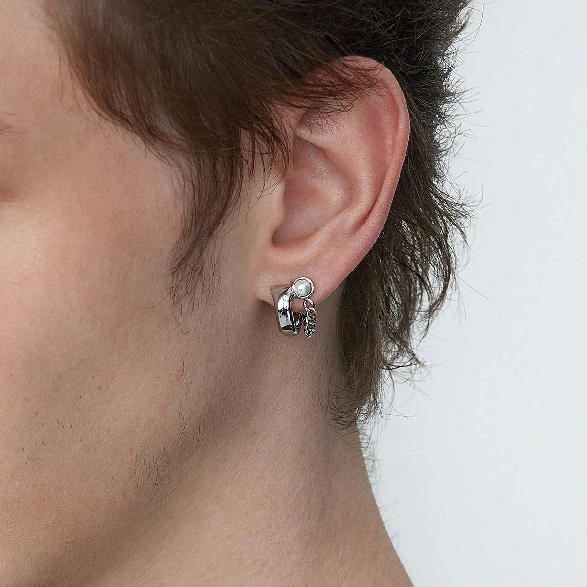 Pearl Chain Earrings - Image 4