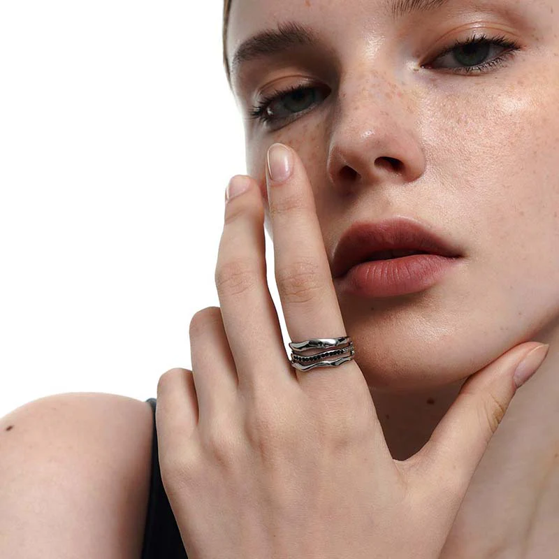 Rhinestone-Decorated Hollow Ring - Image 4