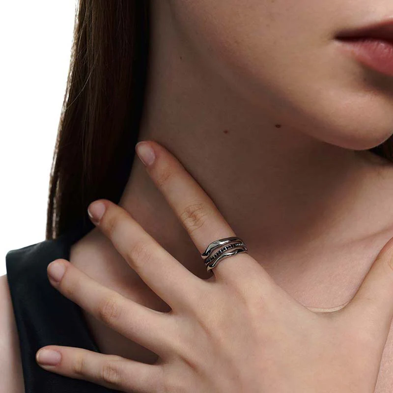 Rhinestone-Decorated Hollow Ring - Image 5