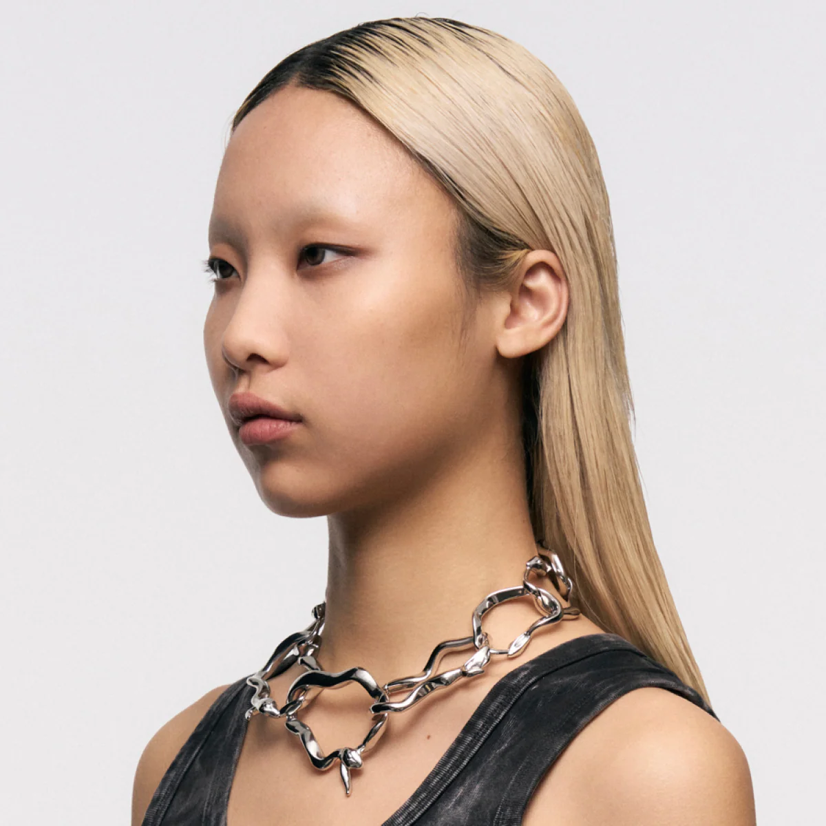Ring-Shaped Snake Bone Necklace - Image 5