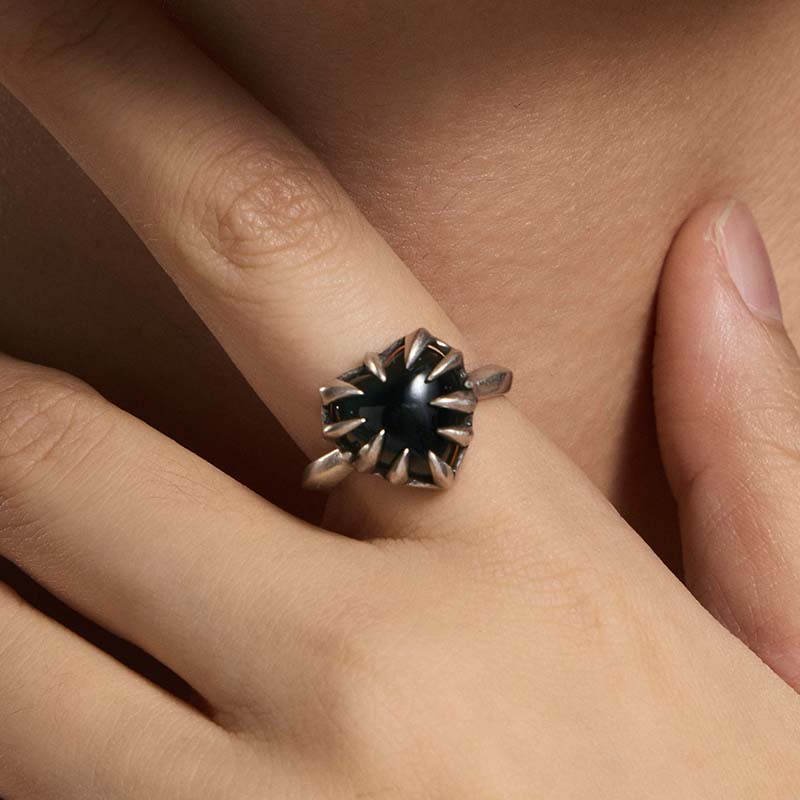 S925 Sterling Silver Spike Heart Ring - Image 4