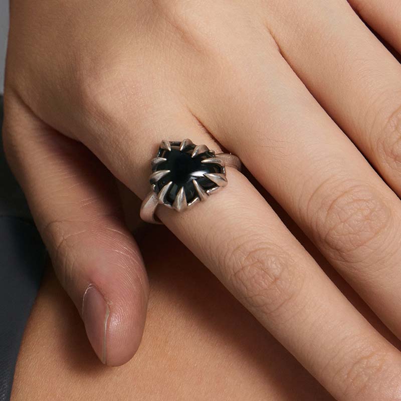 S925 Sterling Silver Spike Heart Ring - Image 5