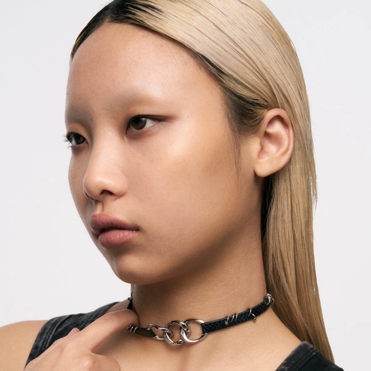 Snake Pattern Pierced Triple Serpent Choker - Image 6