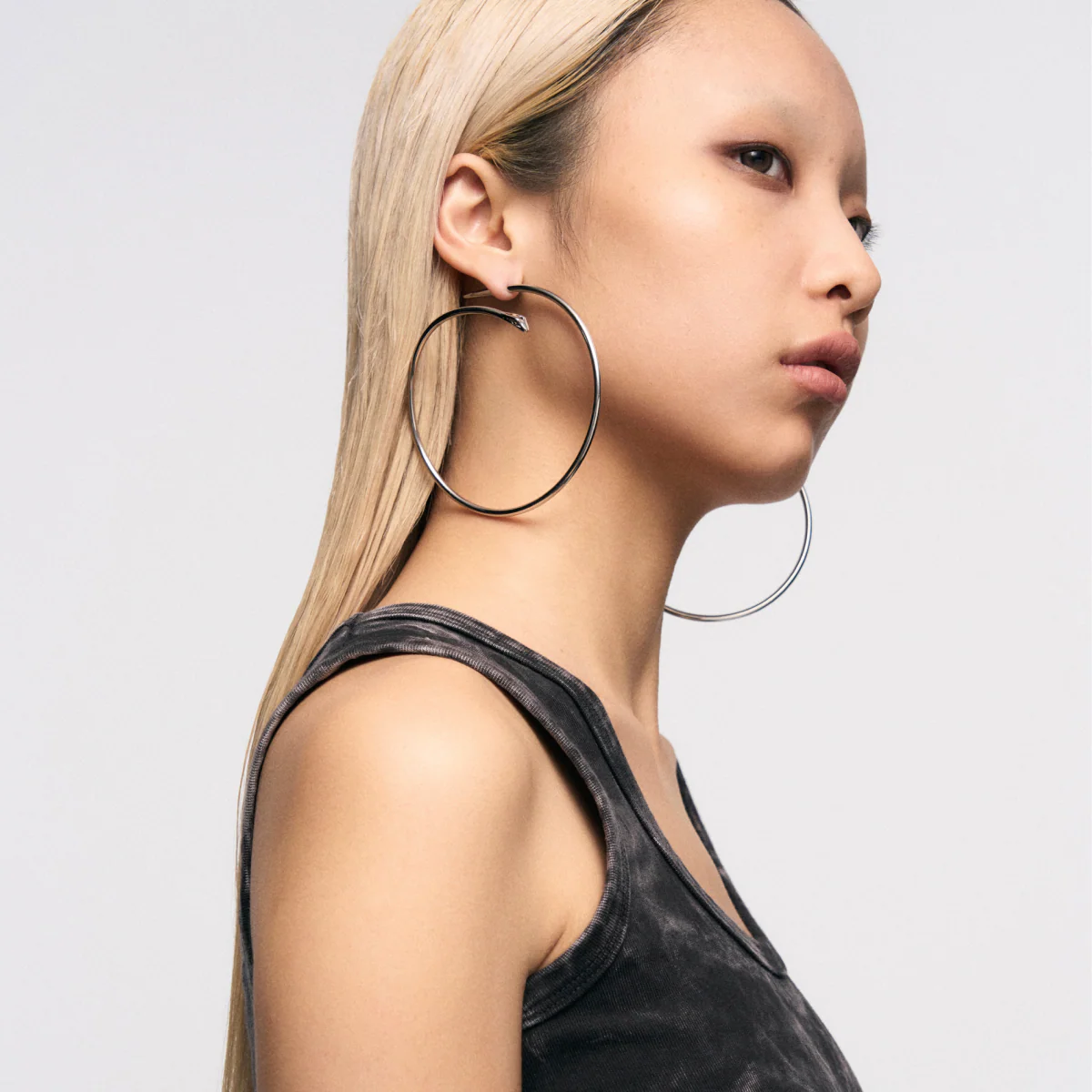 Snake-Shaped Large Hoop Earrings - Image 6
