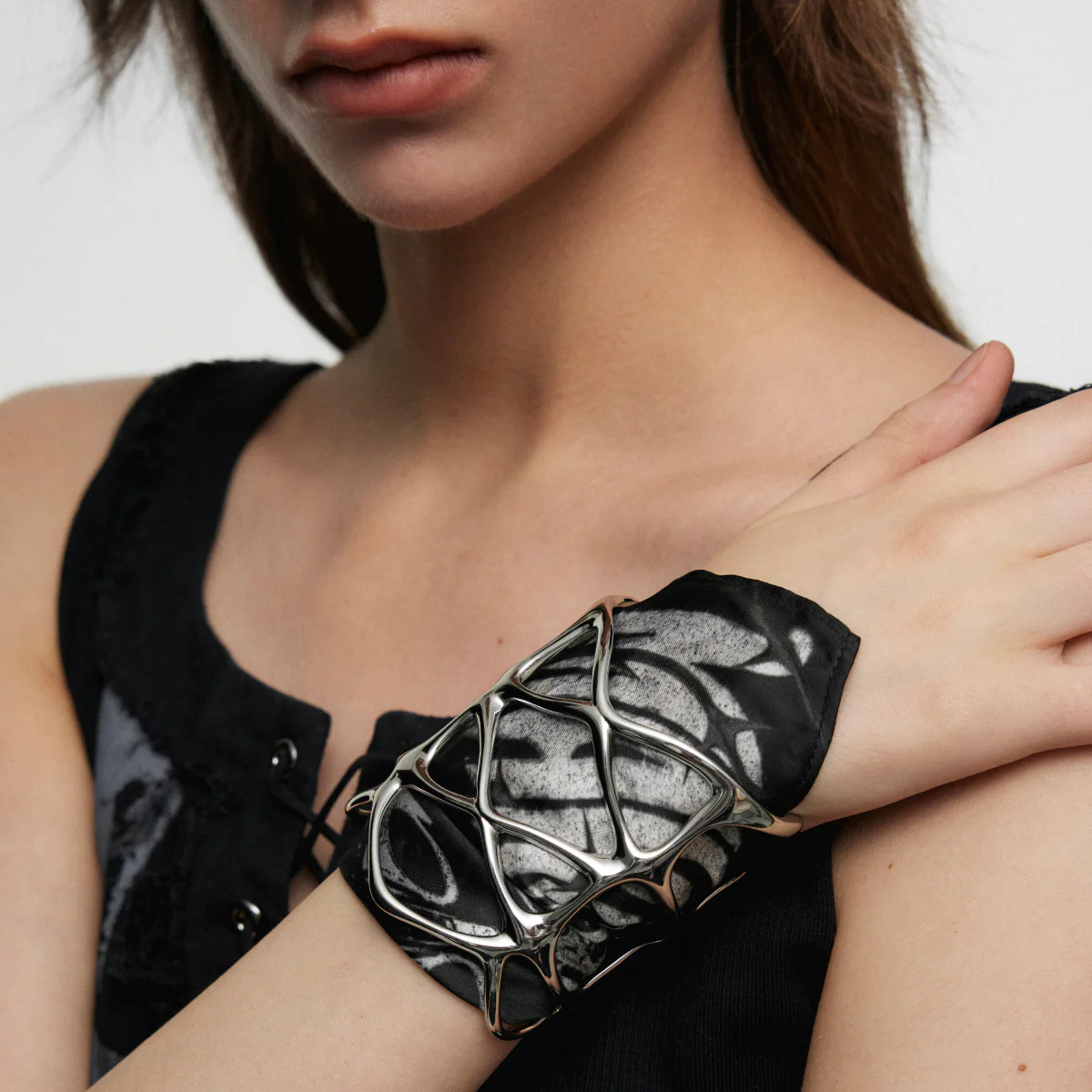 Star Cone Mesh Bracelet - Image 4