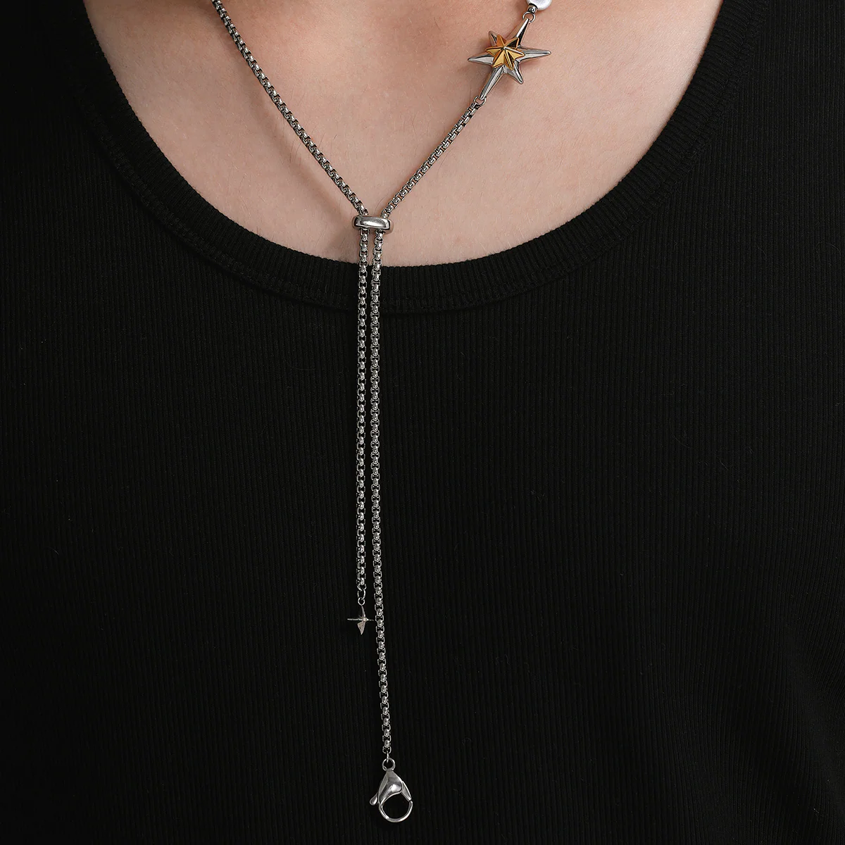 Star of Bethlehem Gold And Silver Color-Blocked Adjustable Christmas Star Necklace - Image 2