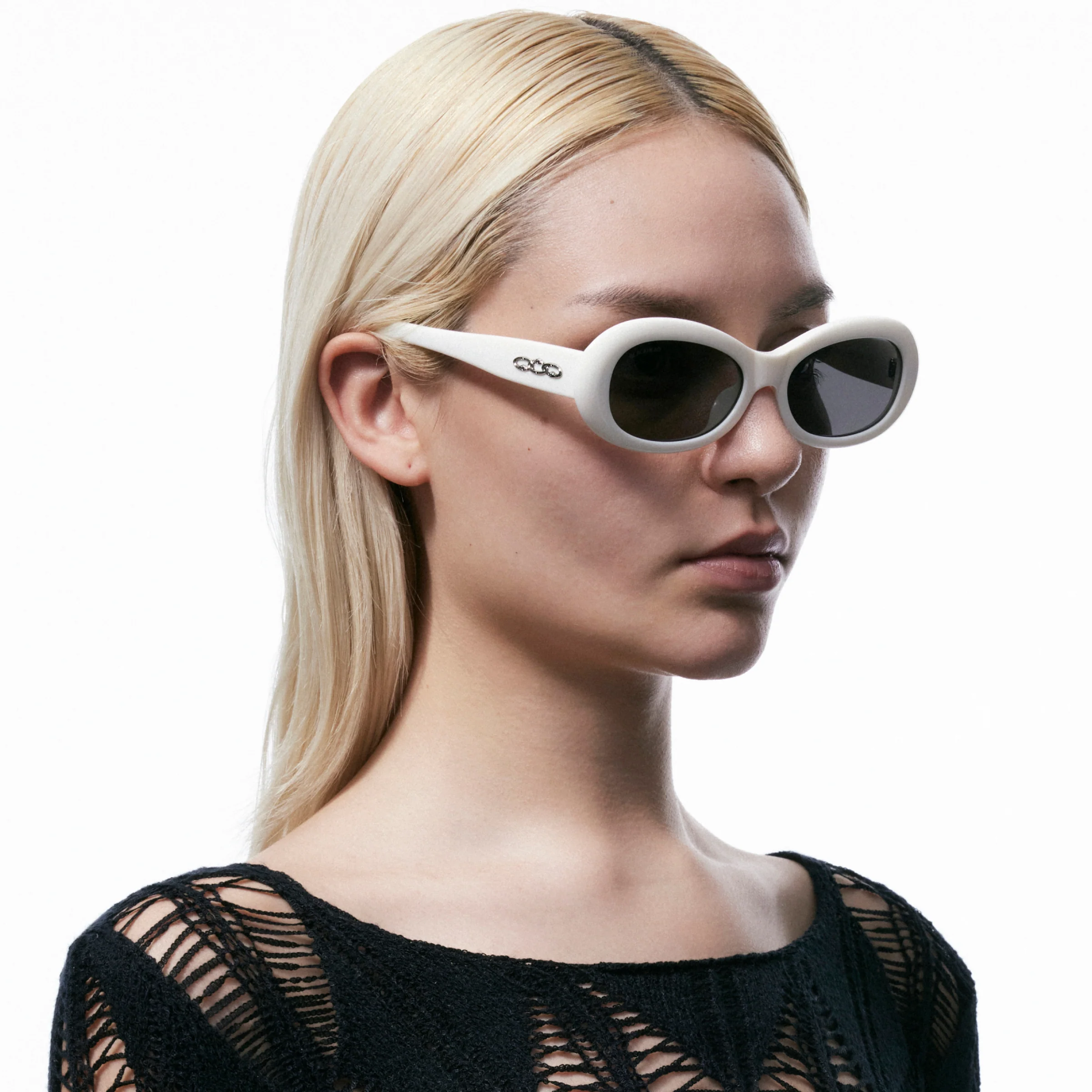 Vintage Style Oval Sunglasses (White) - Image 5