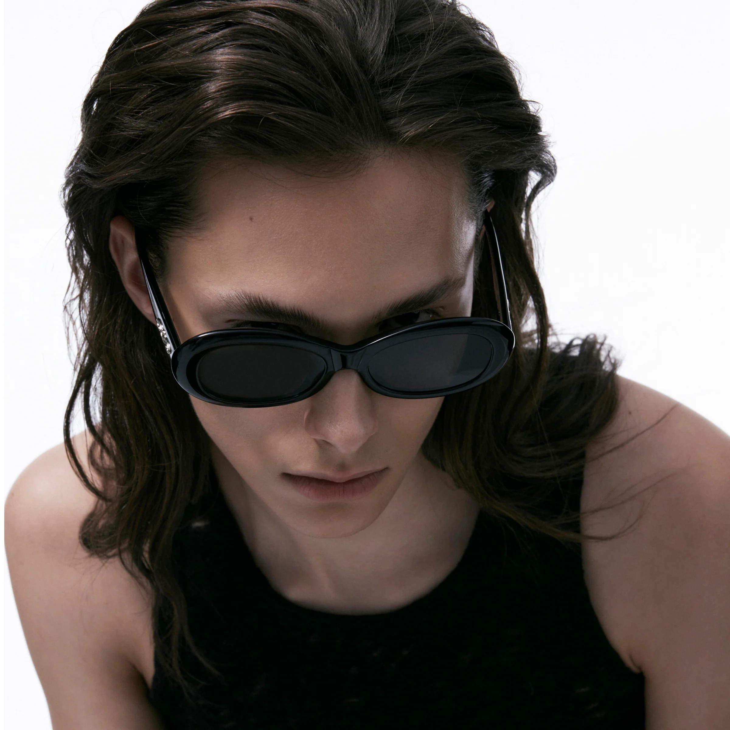 Vintage Style Oval Sunglasses (Black) - Image 6